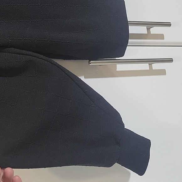 Zara women's Sweater - Picture 2 of 9